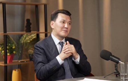 Ерлан Қарин: ұстанған жолымыз, қалыптасқан салтымыз бар