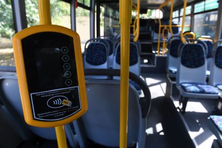 Алматыда қоғамдық көлікте жол жүру ақысы өседі