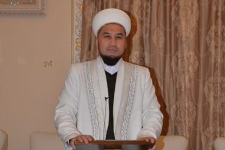 «Қастандық шығар». Белгілі дінтанушы түнгі клуб маңында ұсталған имам туралы