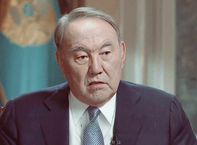 Назарбаевпен байланысы бар