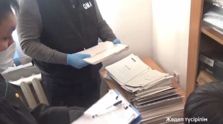 Заңсыз түрде көлік тіркеумен айналысқандар әшкере болды