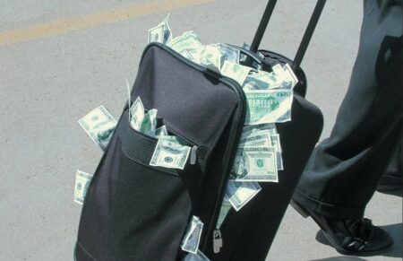 Сатыбалдыұлы заңсыз активтерін қай елдерде жасырған?