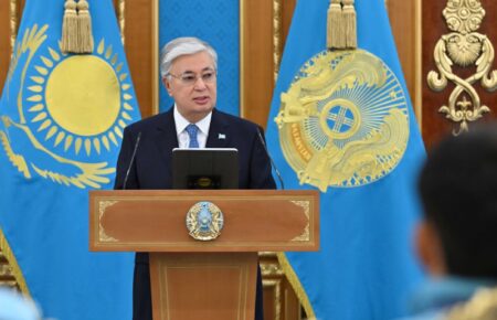 Тоқаев легионерлерге тоқтау салу керек екенін айтты