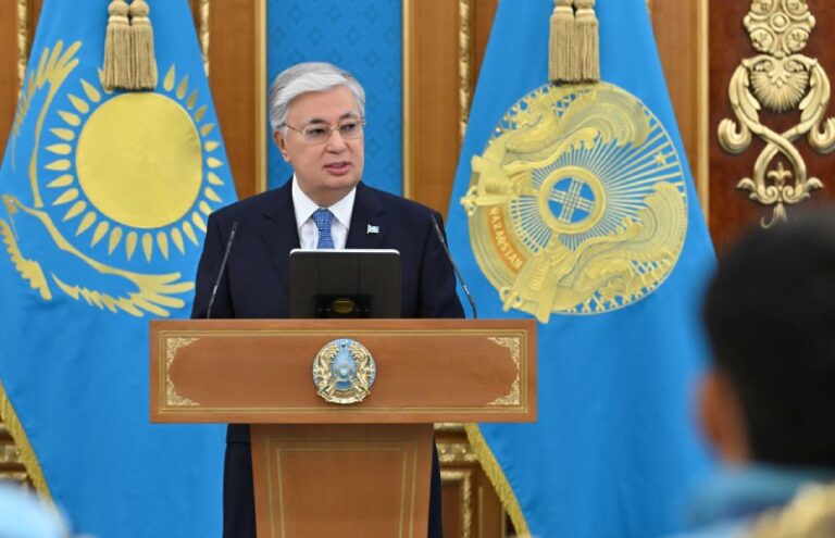 Тоқаев легионерлерге тоқтау салу керек екенін айтты