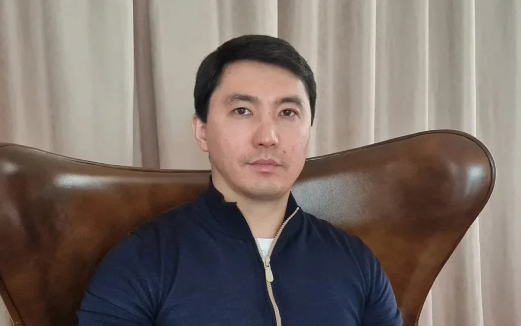 Қайрат Құдайбергеннің інісі Бішкекте ұсталды Қайрат Құдайберген кім