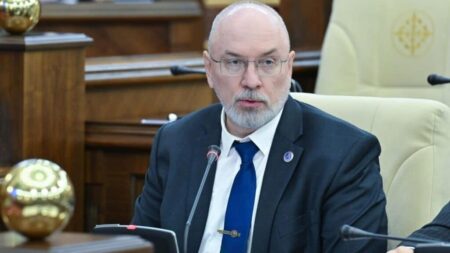 Денис Шипп Жоғарғы соттың судьясы болды