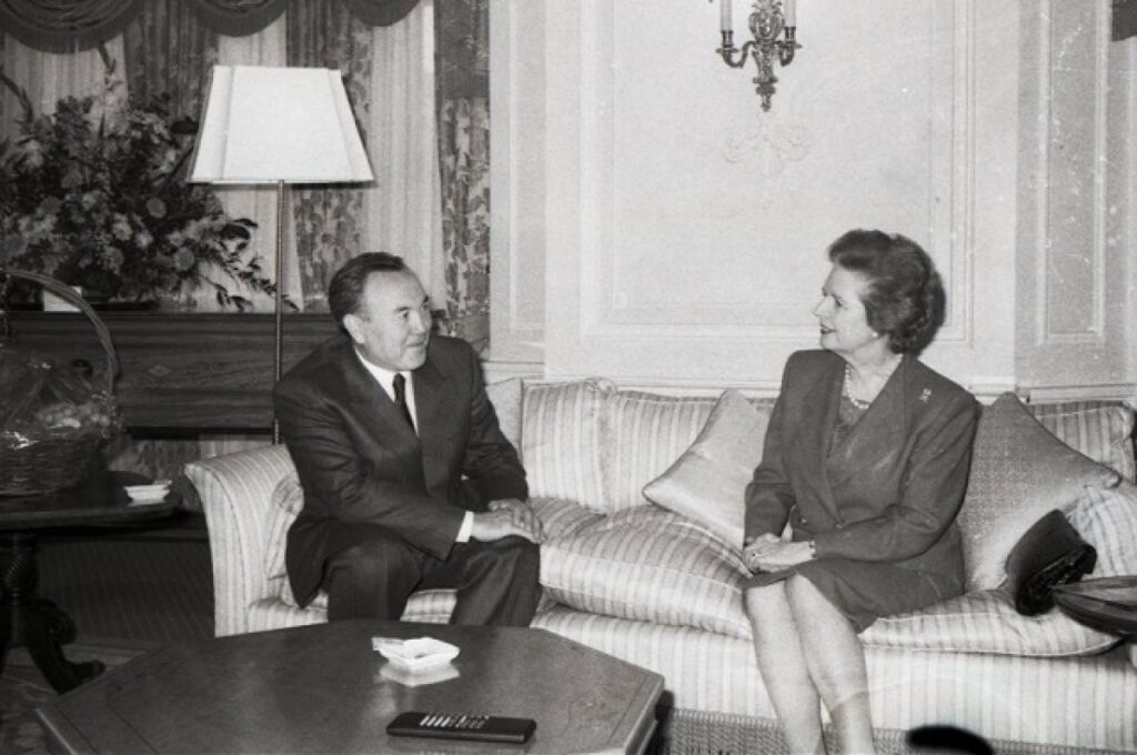 Назарбаевтың Тэтчерге берген наградасын саудалағандар жазалануы мүмкін