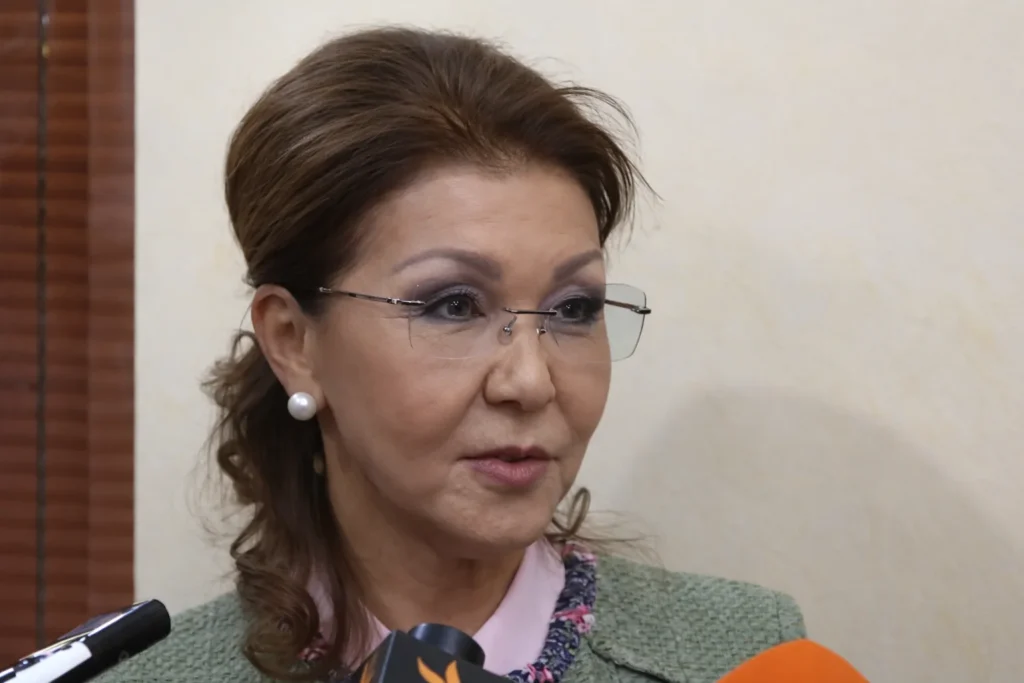TikTok-тағы «Дариға жарнамасы»: Депутат Бапи дабыл қағуда Мәжіліс депутаты Ермұрат Бапи