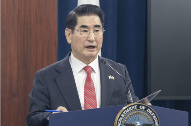 Оңтүстік Кореяның қорғаныс министрі отставкаға кететінін айтты