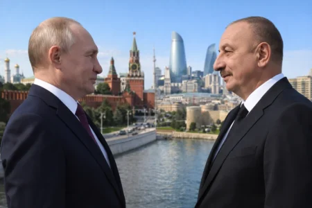 Баку Мәскеуден қорықпайды. Cебебі… Сарапшы түйінін тарқатты Путин мен Әлиев