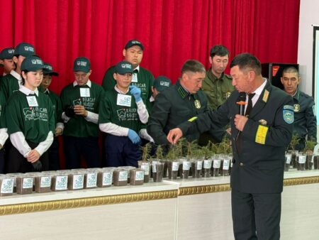 «Таза Қазақстан» акциясына «Көлсай көлдері» мемлекеттік ұлттық табиғи паркі қызметкерлері қосылды