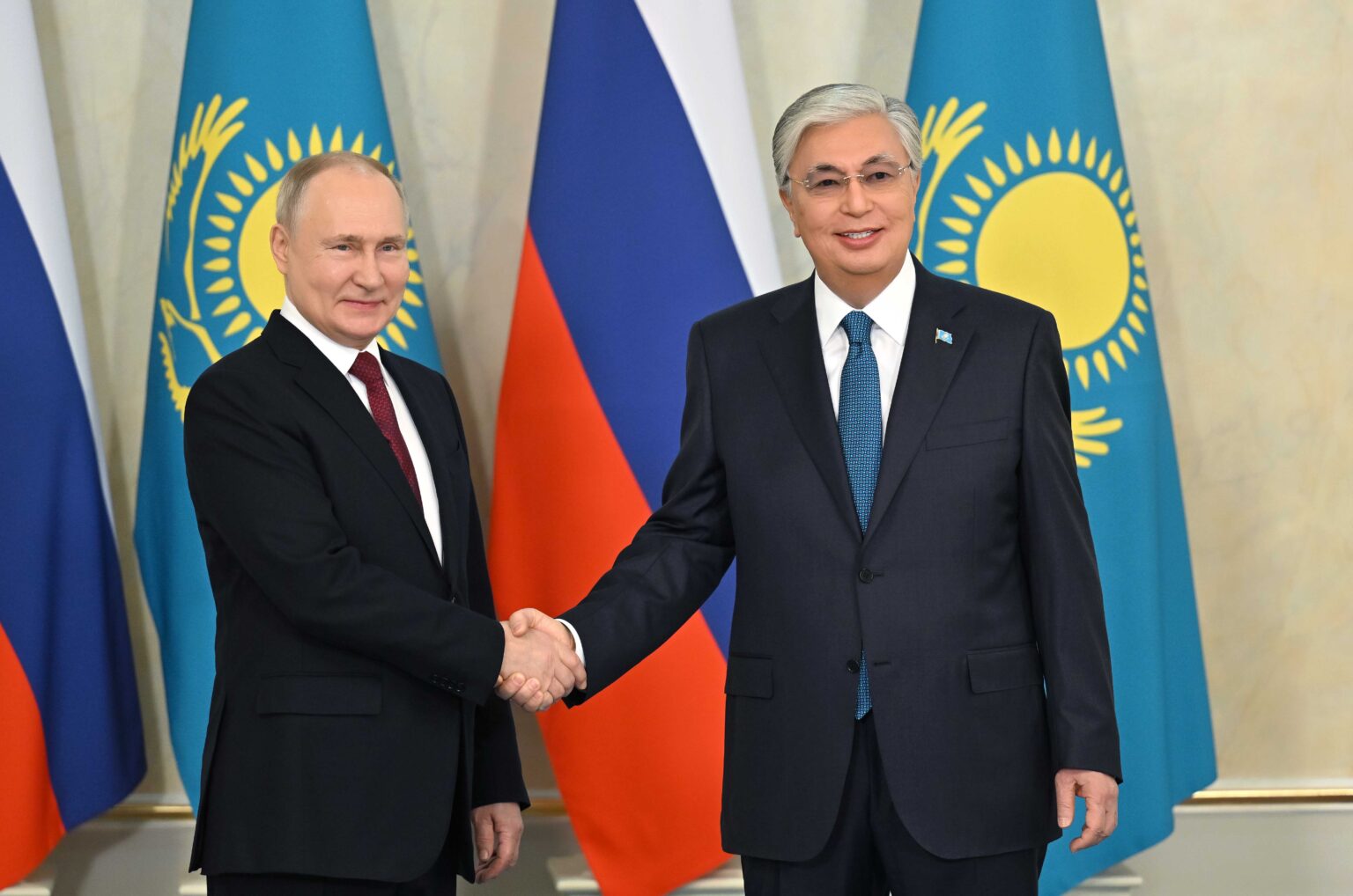 Тоқаев Путиннің шақыруын қабыл алды