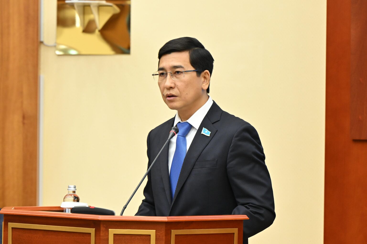 «Бір адамның 82 тісін емдеген». Аймағамбетов МӘМС-тегі сұмдық жайттарды жайып салды