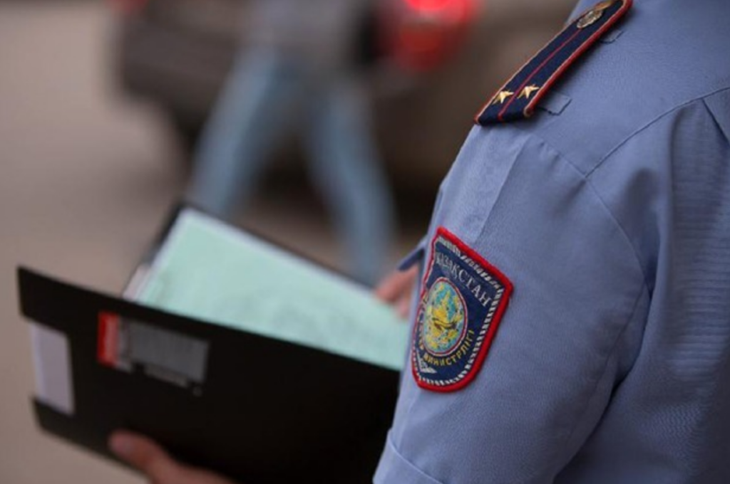 «Төрт бала әкесіз қалды». Мейрамханада әйелге араша түсемін деп мерт болған полицей кім?