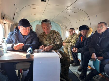 Алматы облысының әкімі су тасқыны мен көшкін қаупі бар аймақтарды тексерді