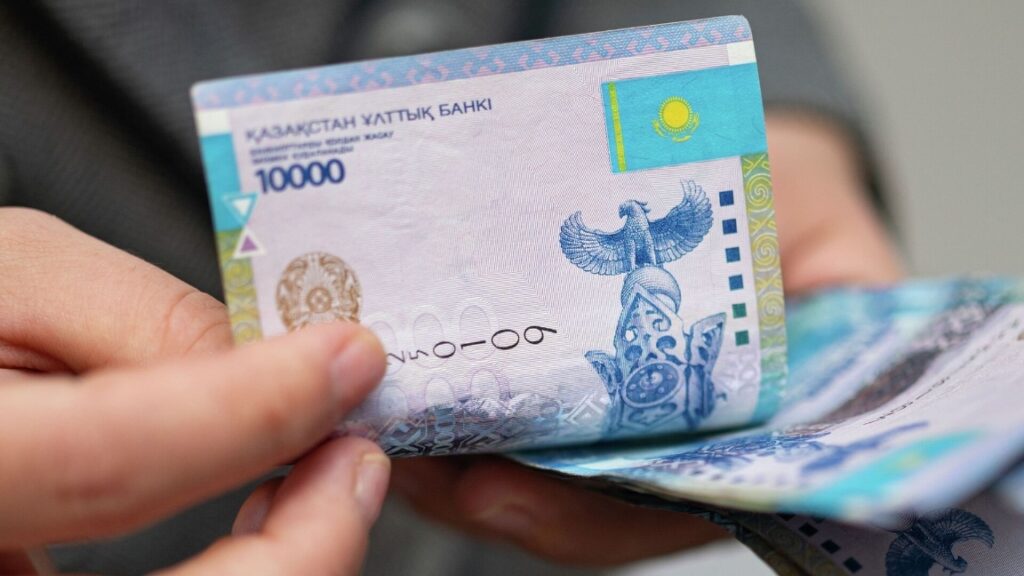 Алматыда шенеунік 20 млн теңге үшін сотталып кетті