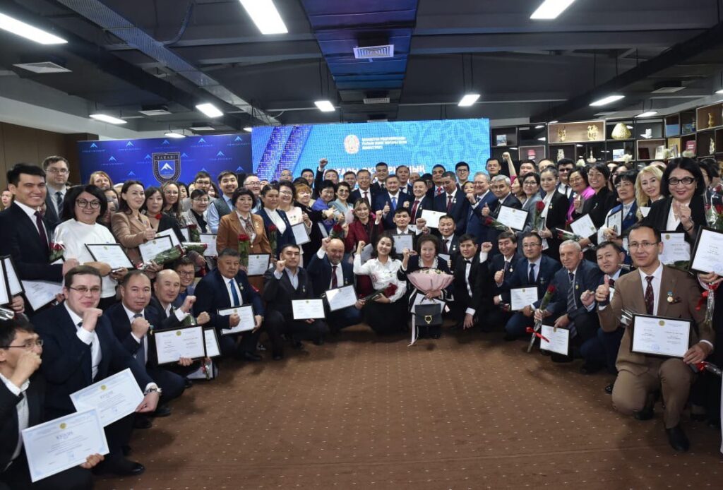 ҚазҰУ-да 2024 жылдың үздік ғалымдары мен оқытушыларын марапаттау рәсімі өтті