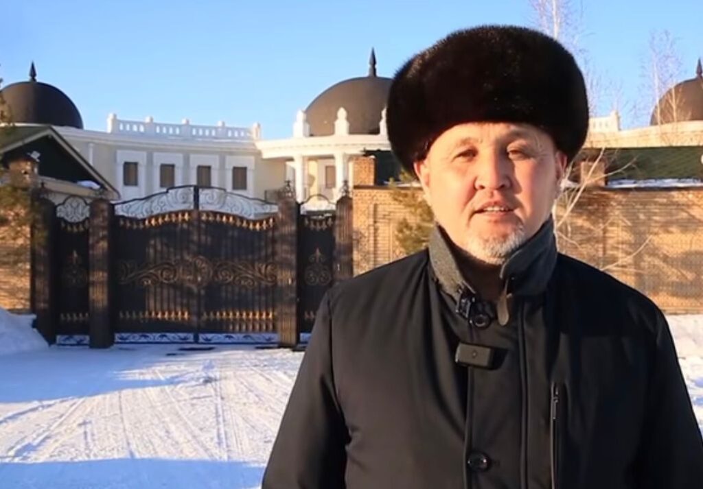 «Астананың бас имамына тиесілі» делінген зәулім сарай кімдікі екені анықталды