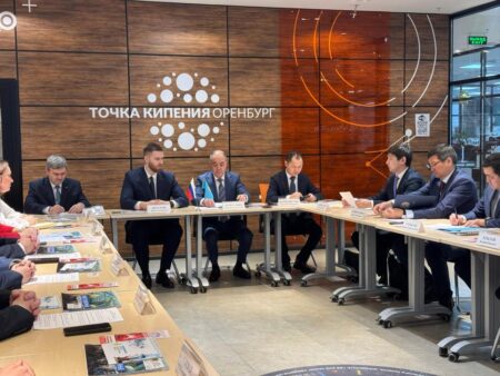 БҚО әкімі мен Орынбор облысы вице-губернаторы ынтымақтастық туралы меморандумға қол қою туралы уағдаласты