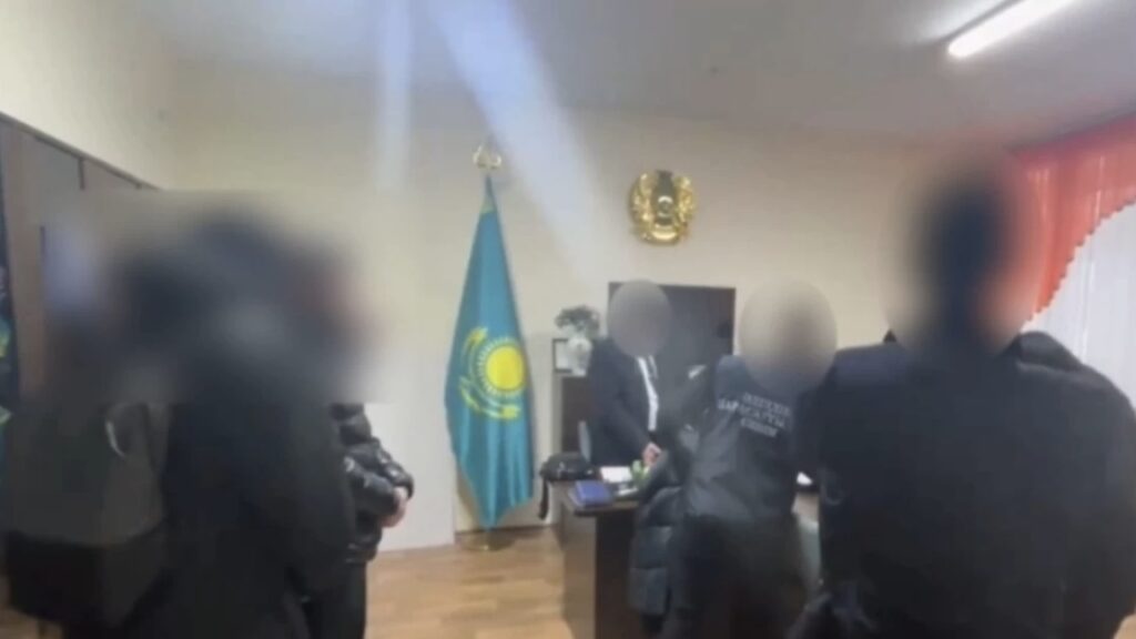 Пара алған Ұлытау облысының бас экологы сотталды