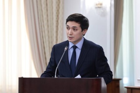 Вице-министр ChatGPT-мен қазақ тілін үйреніп жүргенін айтты