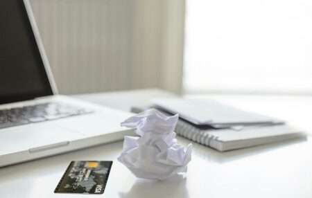 Қарызға батқан туыстары үшін несие алған қазақстандықтар не істеу керек?