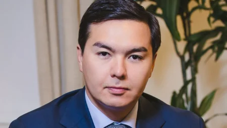 Назарбаевтың жиені Нұрәлі Әлиев өкілеттігін тоқтатты