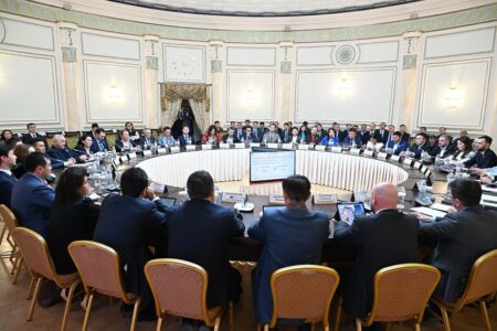 В Алматы на 30% будет повышен оклад работникам сферы социального обеспечения и образования