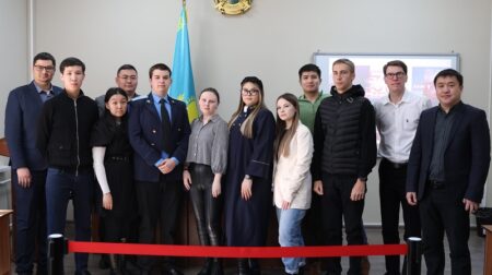 ШҚО студенттері отбасылық зорлық-зомбылыққа қарсы оқу сот процесін өткізді