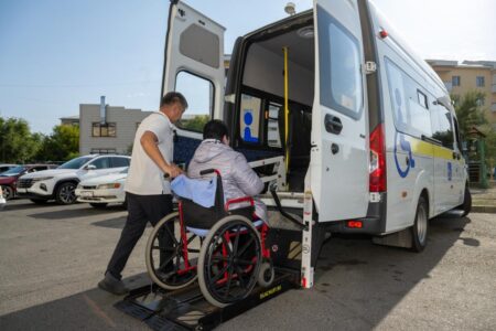 Жетісуда инклюзивті орта қалыптастыру жұмыстары қарқынды жүріп жатыр инватакси