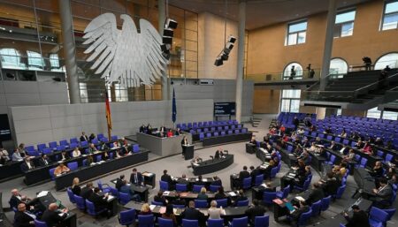 Жаңа әскери архитектура. Бундестаг Украинаға 11,3 млрд еуро бөлетін болды