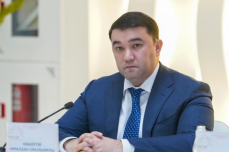 Ел ағалары мен зиялы қауым өкілдері Түркістан қаласына қатысты заңды талқылады