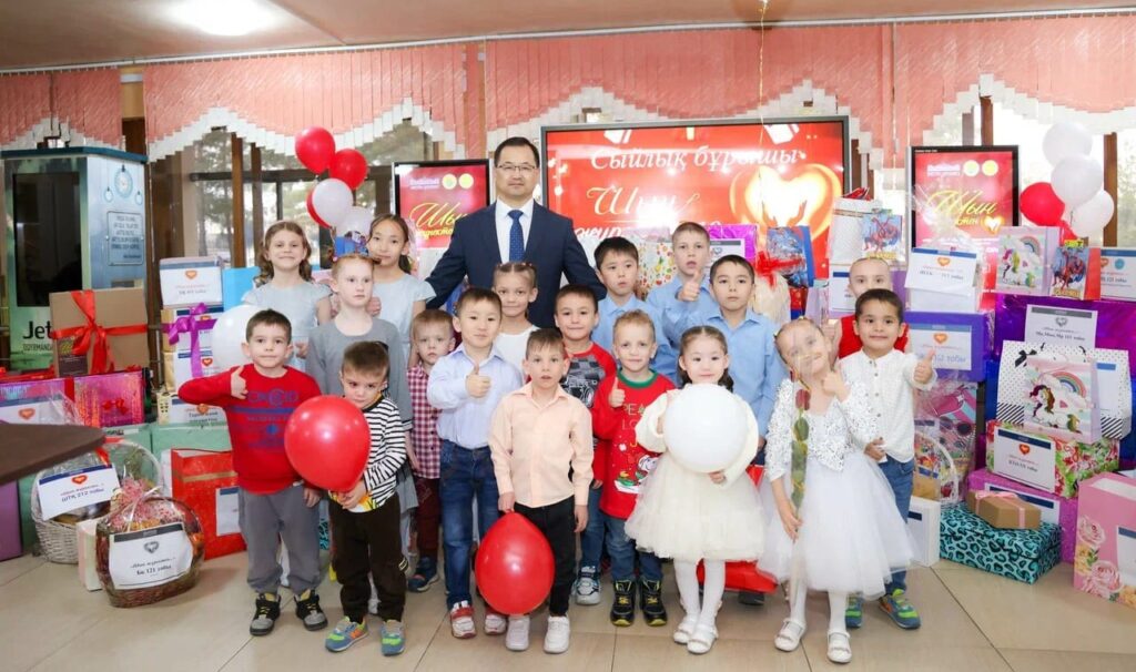 Жетісу университеті: Балаға қамқорлық – ұрпақ тәрбиесіндегі маңызды қадам