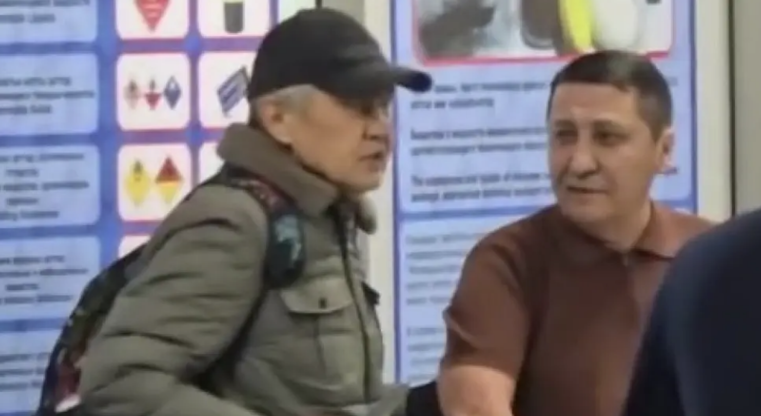 Тоқаев Алматы әуежайында адамды кепілге алу жағдайынан хабардар — Ақорда