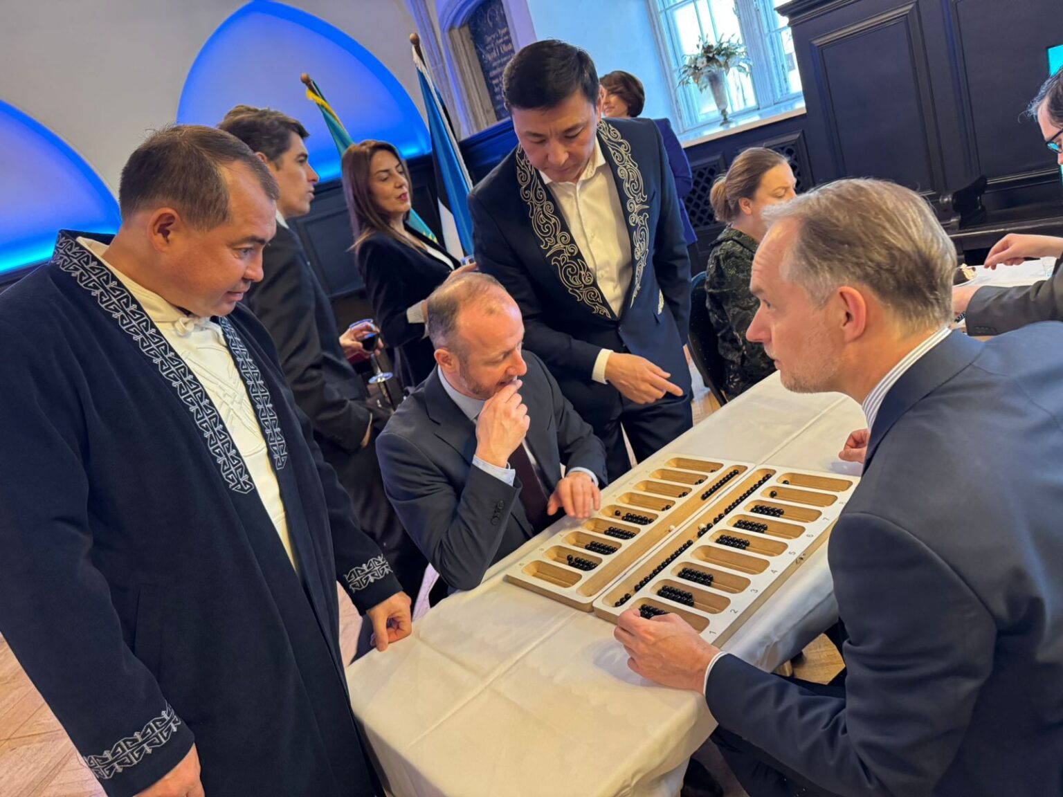 Эстонияда Наурыз мерекесі аясында алғаш рет тоғызқұмалақтан шеберлік сабағы өтті