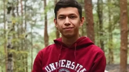 Сот отырысын жүргізу тілін таңдаған Темірлан Еңбесек…