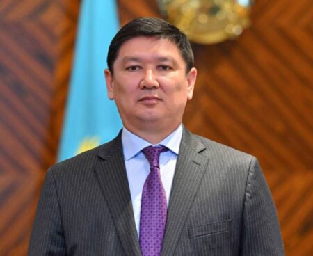 Ербол Садыр Абай облысы әкімінің бірінші орынбасары болып тағайындалды