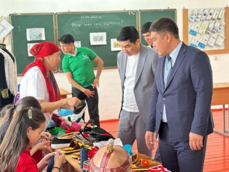 «Жұмысшы мамандықтар жылы»: Түркістан облысында «Жас еңбек адамы – 2025» байқауы өтті