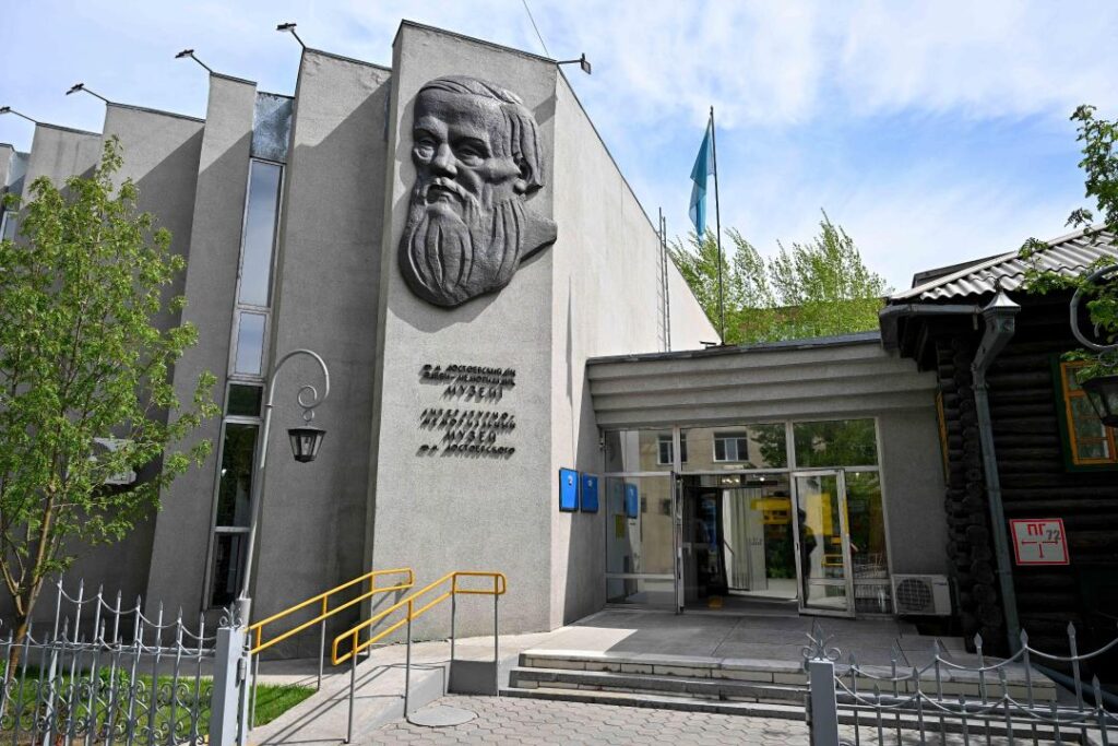 Берік Уәли Семейдегі тарихи музейлердің мәселелерін көтерді