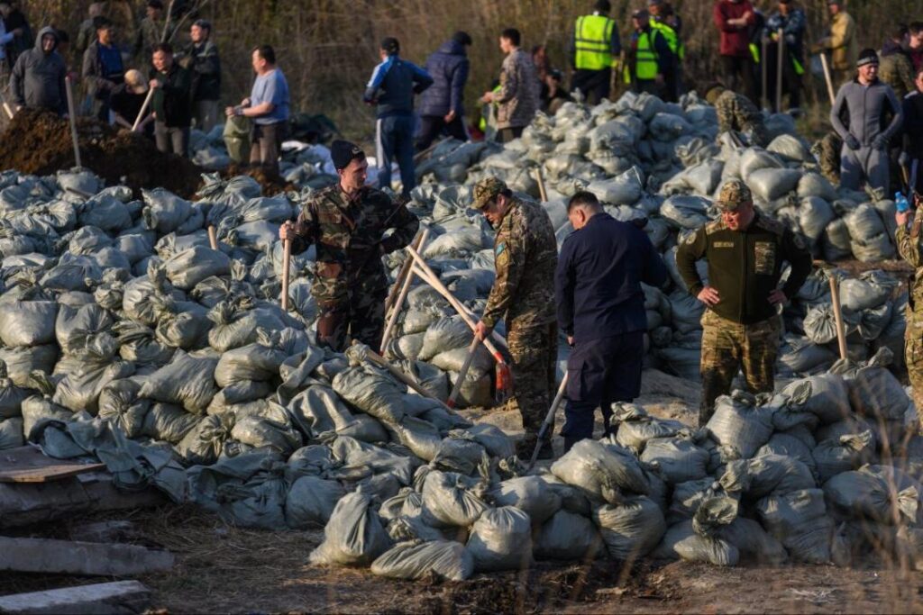 СҚО: Су тасқынының үшінші толқынына қарсы күрес күшейтілді