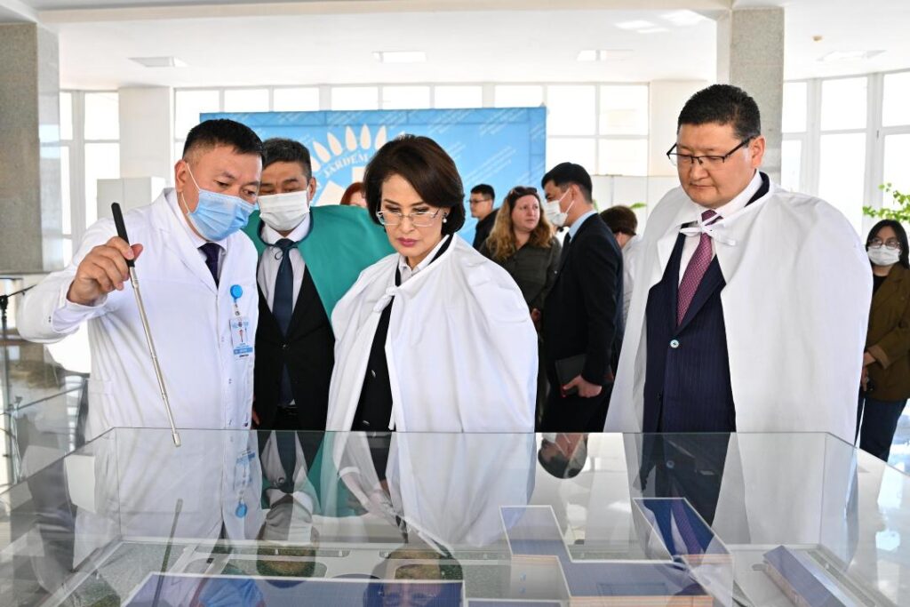 Семейде пациенттерді қолдау қызметі ашылды