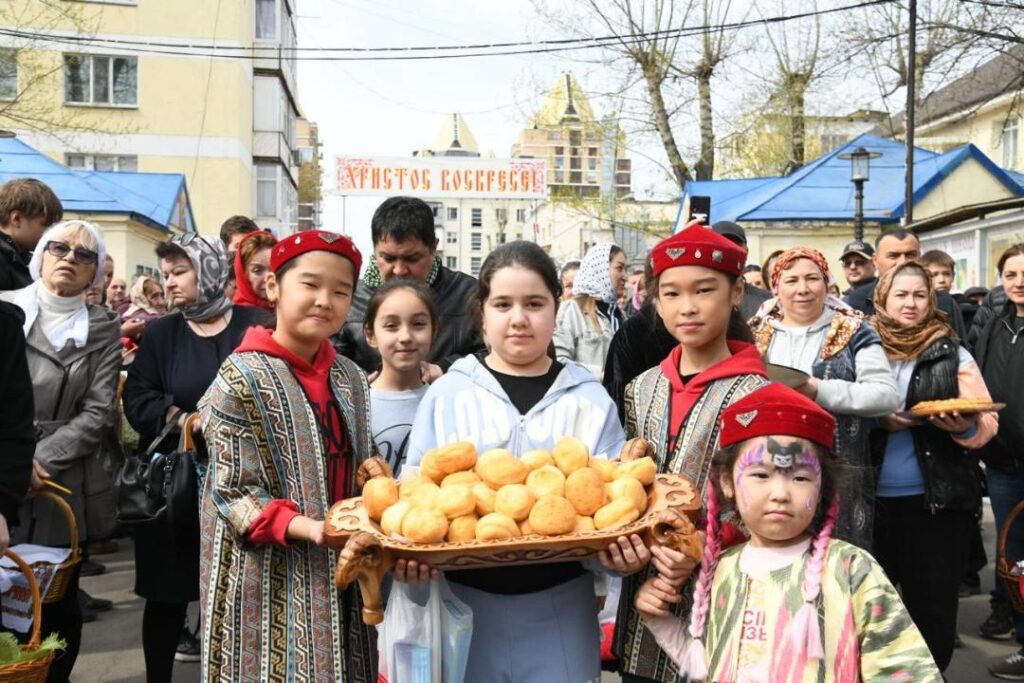 Пасха жұмыртқалары мен бауырсақ: Астанада этносаралық келісім нығайып келеді