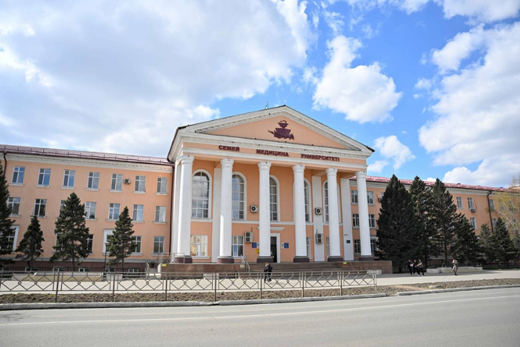 Берік Уәли Семей медицина университетінің жұмысымен танысты