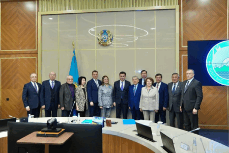 Жұмысшы мамандықтар жылы: Сенаторлар кеңесінің мүшелері ШҚО-дағы кәсіпорындар мен оқу орындарына барады