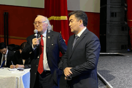 Жанжігіт Омархан Абай облысындағы зиялы қауыммен кездесті