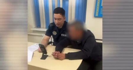 Алматыда дәмханаға келген адам ұсақ бұзақылық жасағаны үшін ұсталды