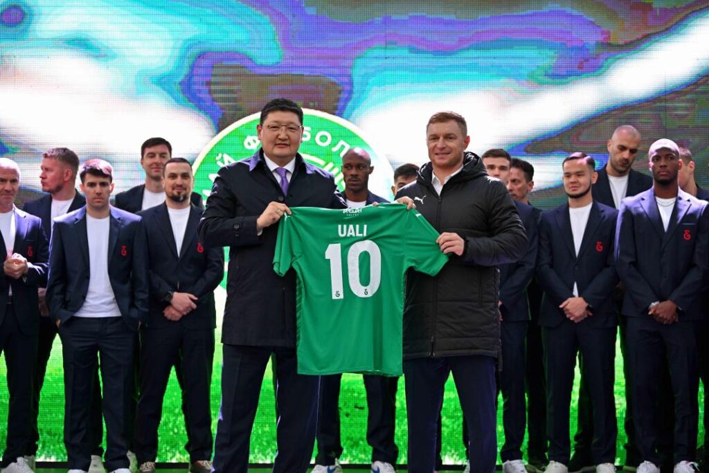 Семейде көпшілікке «Елімай» футбол клубының мүшелерін ресми түрде таныстырды