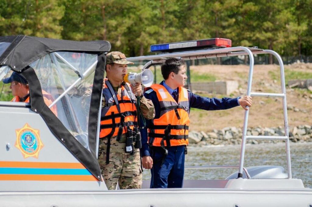 Астанада шомылу маусымы басталды: су айдындарында қауіпсіздік күшейтілді
