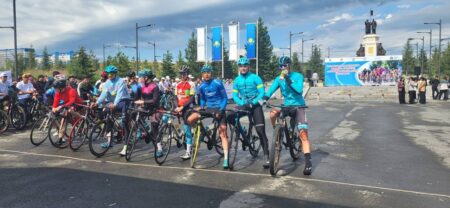 236 велошабандоз қатысатын «Алтайдан Оралға дейін» велошеруі Өскеменде басталды