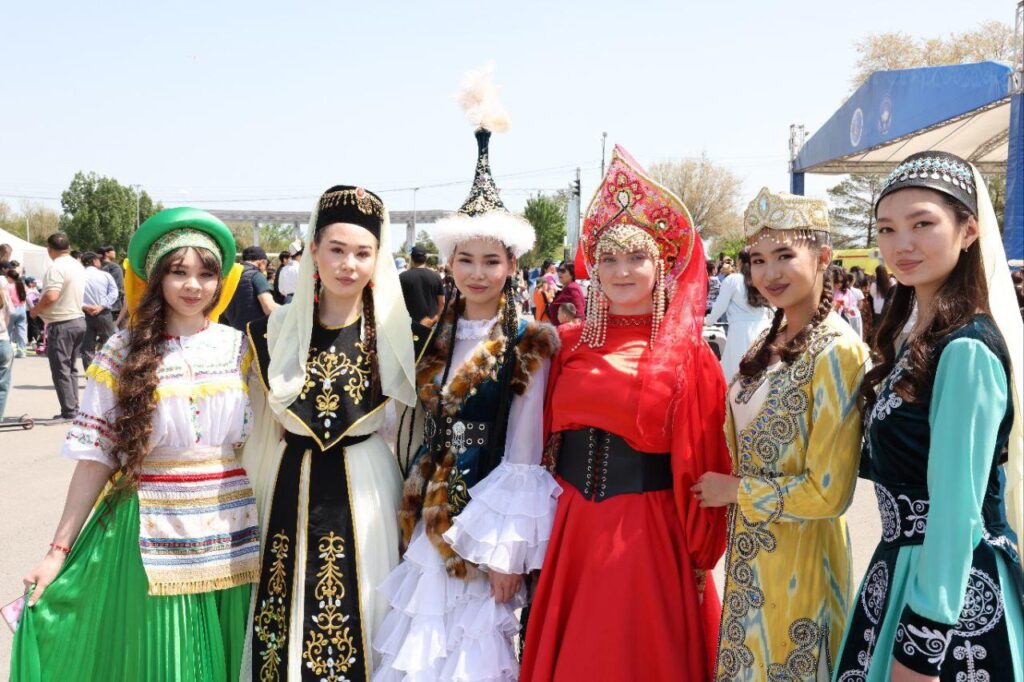 «Бірлік» фестивалі: Қонаев қаласында Қазақстан халқының бірлігі күніне орай ауқымды іс-шаралар өтті